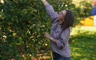 Lisa Carmichael. Apple Picking